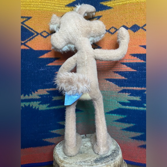 Vintage 1971 Wile E. Coyote by Mighty star ltd. Warner bros. Movable. 26” x 11” - Picture 4 of 11